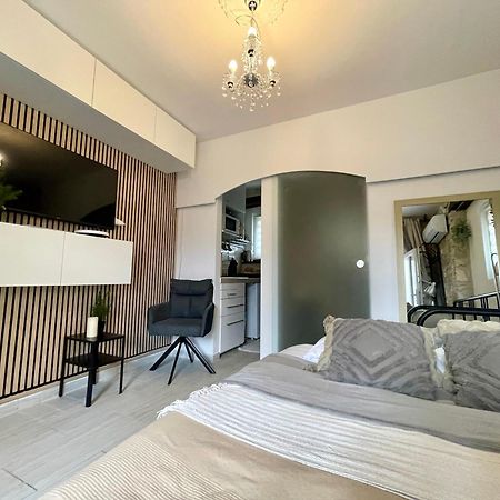 Villa Amore Radini Istrian Romantic Studio With Private Parking And Terrace Brtonigla Exterior foto